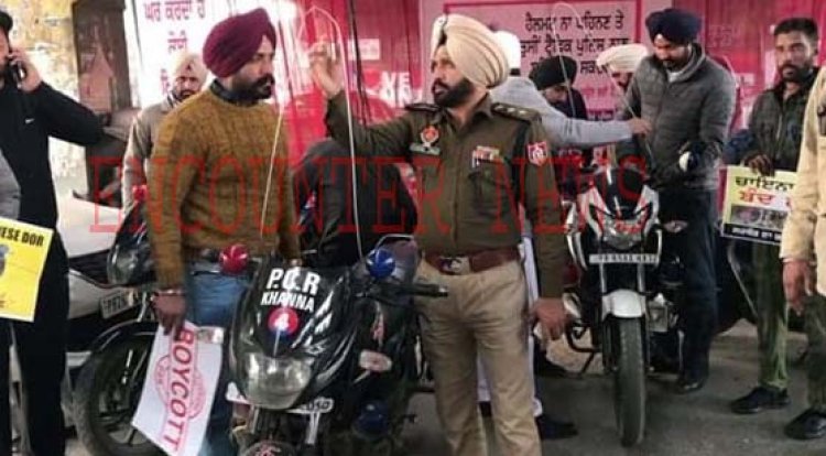 पंजाब: पुलिस ने चाइना डोर से बचने के लिए बाइकों पर लगाई तार