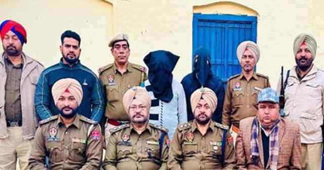होशियारपुरः वैन और 3 लाख रुपये लूटने वाले 2 गिरफ्तार