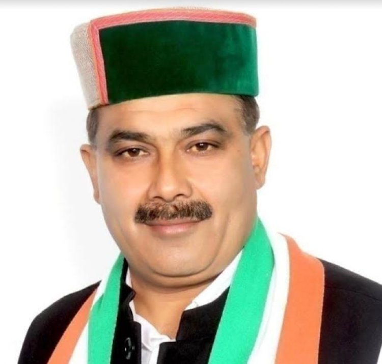 आर्थिक तंगी बच्चों की पढ़ाई में आड़े नहीं आने दी जाएगी: देवेंद्र भुट्टो