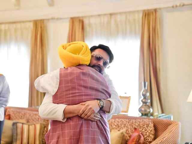 पंजाबः सीएम भगवंत मान से मिले कपिल शर्मा, देखें तस्वीरें
