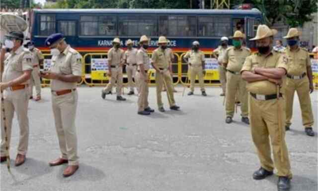 फर्जी दस्तावेज बनाकर रहने वाली पाकिस्तानी लड़की गिरफ्तार