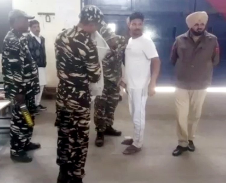 सेंट्रल जेल में कैदियों के दो गुट भिड़े, 14 पर मामला दर्ज