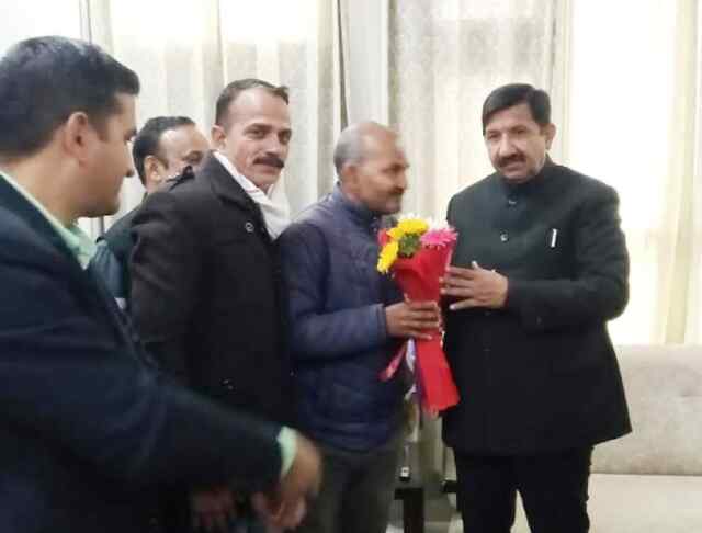 ओपीएस बहाली को लेकर शिष्टमंडल राजिन्द्र स्वदेशी की अगुवाई में उपमुख्यमंत्री से मिला