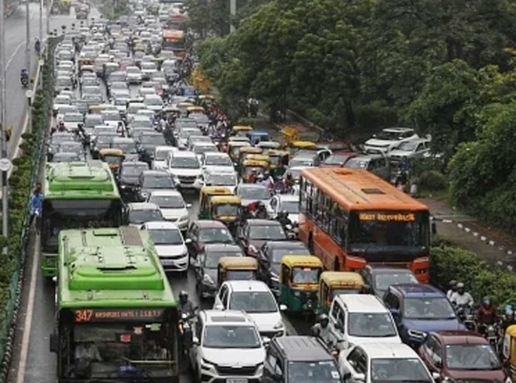1 फरवरी से सड़कों पर नहीं दिखेंगी पुरानी पेट्रोल-डीजल गाड़ियां, आदेश जारी