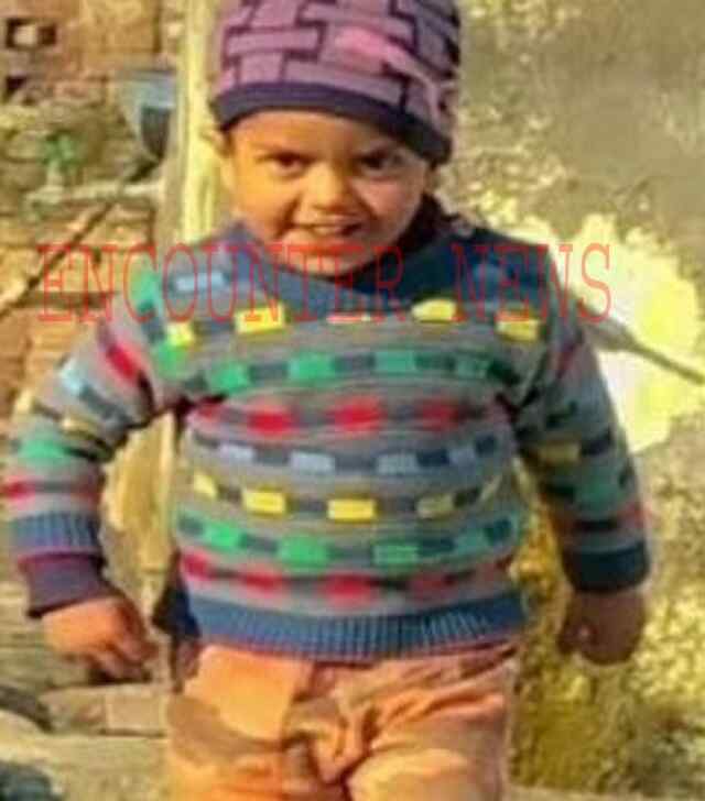 दुःखद खबरः छत से गिरने के कारण 4 वर्षीय इकलौते बेटे की मौत 