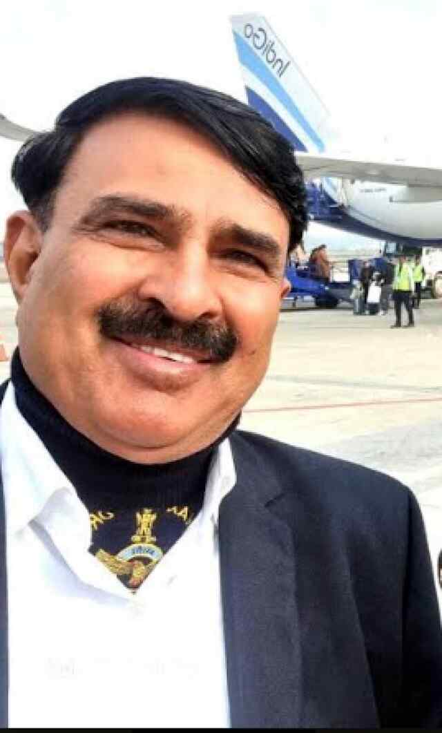 गरीब कामगार रोगियों के लिए देवव्रत यादव बने मसीहा