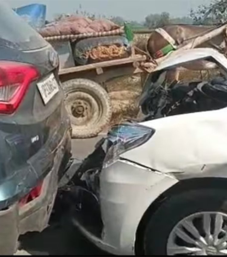 पूर्व सीएम के काफिले के साथ हुआ हादसा, आपस में टकराईं 6 गाड़ियां