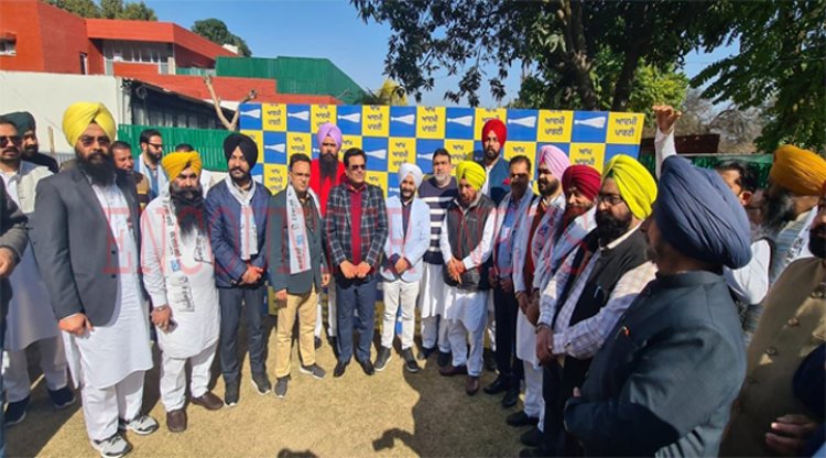 कांग्रेस को बड़ा झटकाः 3 बार पार्षद रहे थापर सहित बलजिंदर आप में शामिल