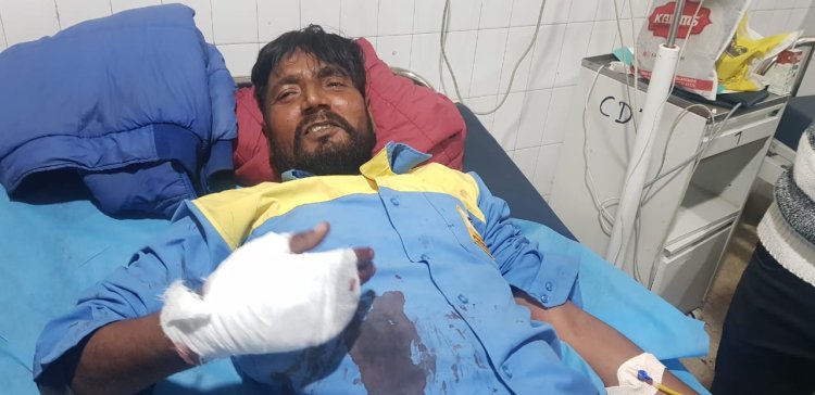 पुरानी रंजिश के चलते चली गोलियां, देखें वीडियो