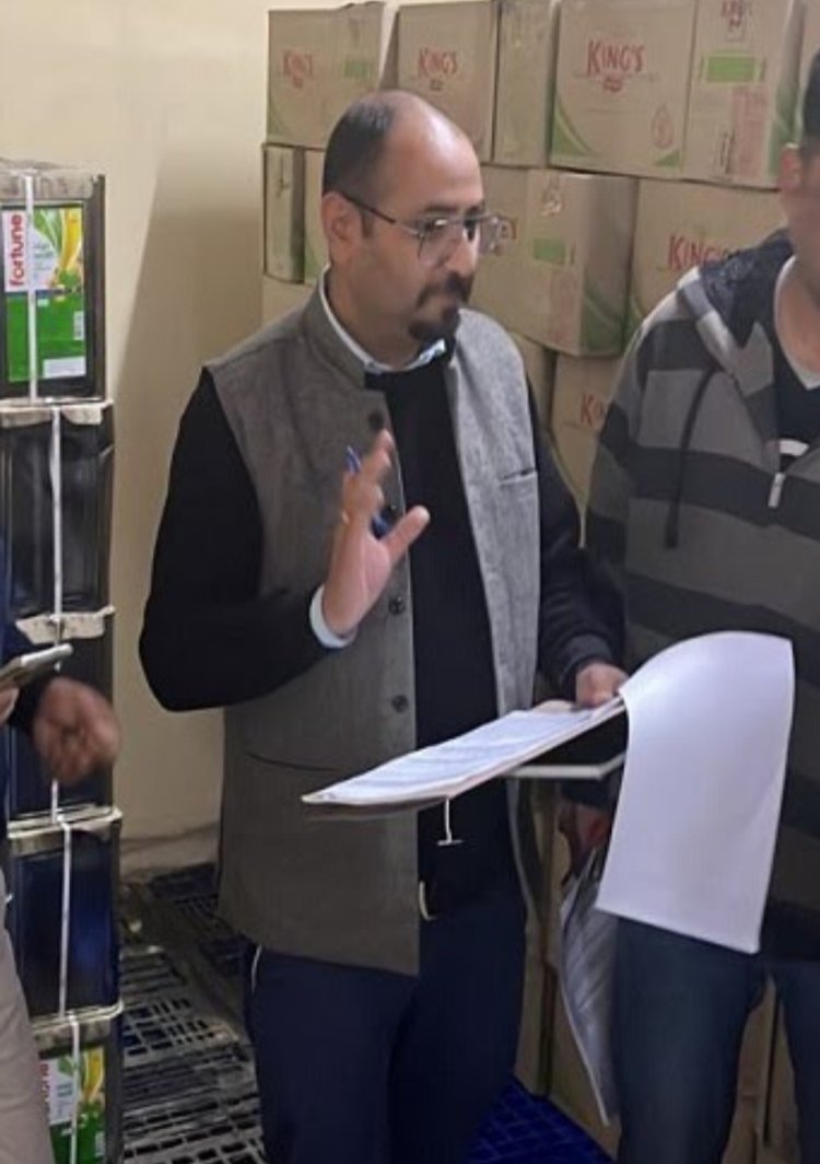 अडानी ग्रुप के ठिकानों पर एक्साइज एंड टेक्सेशन डिपार्टमेंट ने की रेड