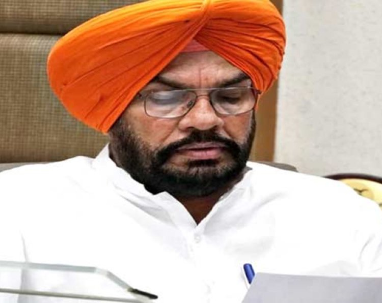 पंजाबः दफ्तरों में देरी पर आने वालों पर सरकार ने कसा शिंकजा, जारी किए ये आदेश 