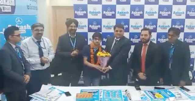 काम्याक ने JEE Mains 2023 के पहले सेशन में ट्राइसिटी में किया टॉप, देखें वीडियो