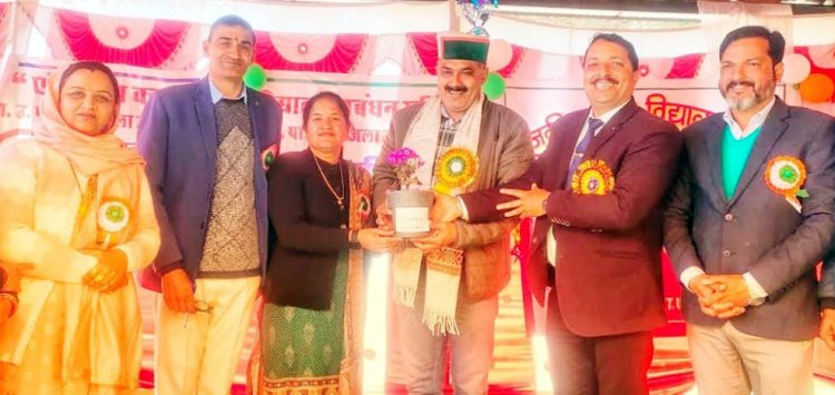 कोट स्कूल के नन्हे छात्रों ने वार्षिक समारोह के संस्कृत कार्यक्रम पर मचाई धूम