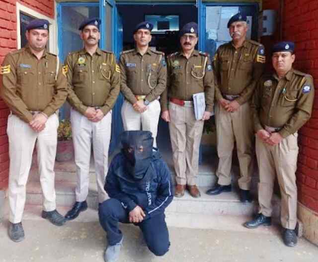 निजी कंपनी से क़रीब सात लाख चोरी कर भागा आरोपी लुधियाना से काबू