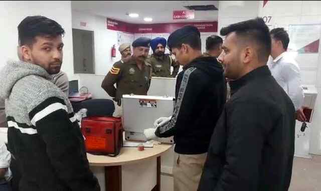 बददी एक्सिस बैंक में चोरी का प्रयास, असफल रहे चोर