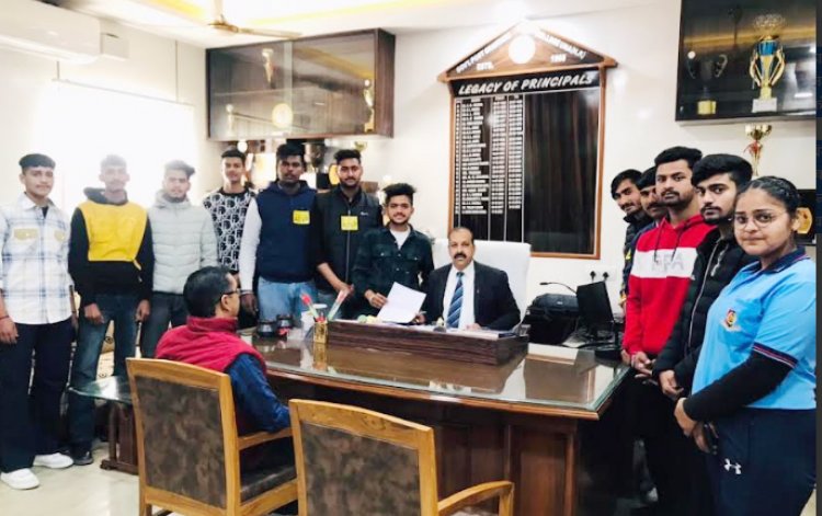अखिल भारतीय विद्यार्थी परिषद इकाई ऊना द्वारा छात्रों की मांगों को लेकर प्राचार्य को सौंपा ज्ञापन