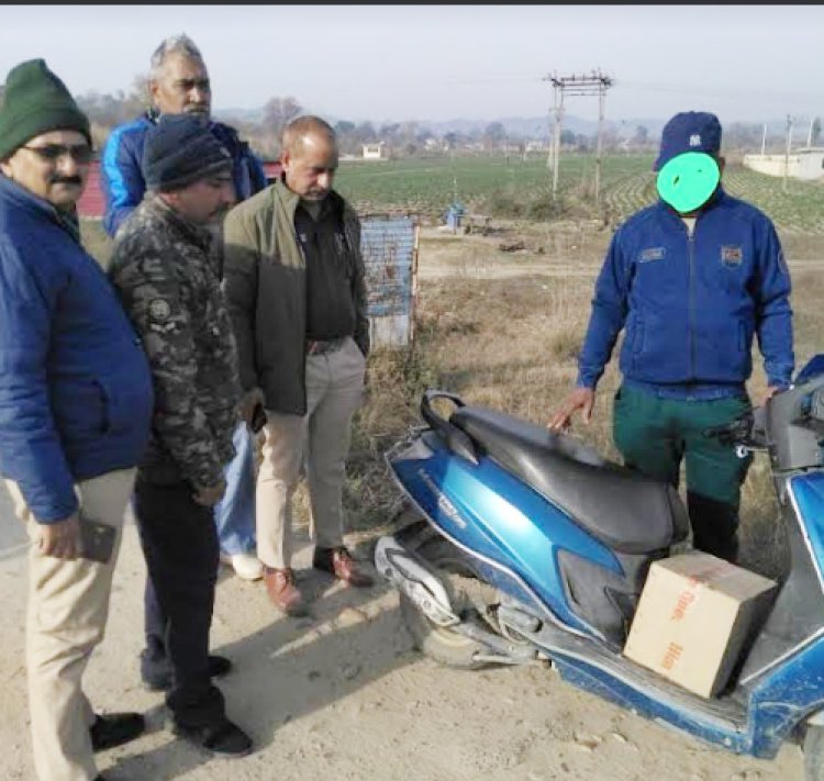12 बोतल अवैध शराब सहित व्यक्ति काबू