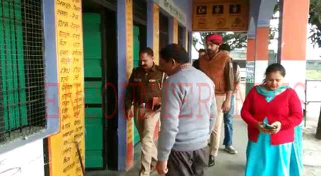 पंजाबः सरकारी स्कूल में 4 दिन में दूसरी बार चोर सामान लेकर हुए फरार, देखें वीडियो