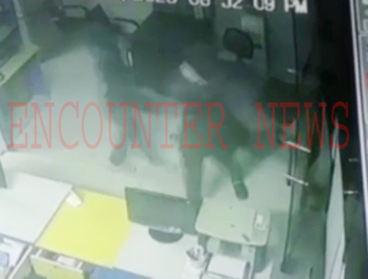 पंजाबः तेजधार हथियारों के बल पर गैस एजेंसी से लूटे लाखों रुपए, देखें CCTV