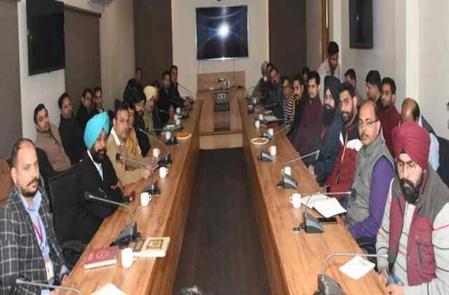 जालंधरः PNB BANK में लूट के मामले में पुलिस ने जारी किए निर्देश