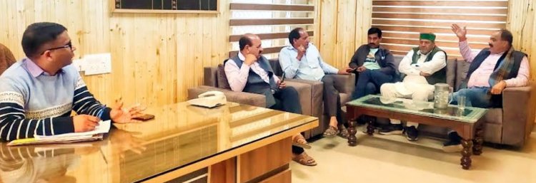 कुटलैहड़ की पंचायतों में चल रहे विकास कार्यों में लाएं तेज़ी: देवेन्द्र भुट्टो