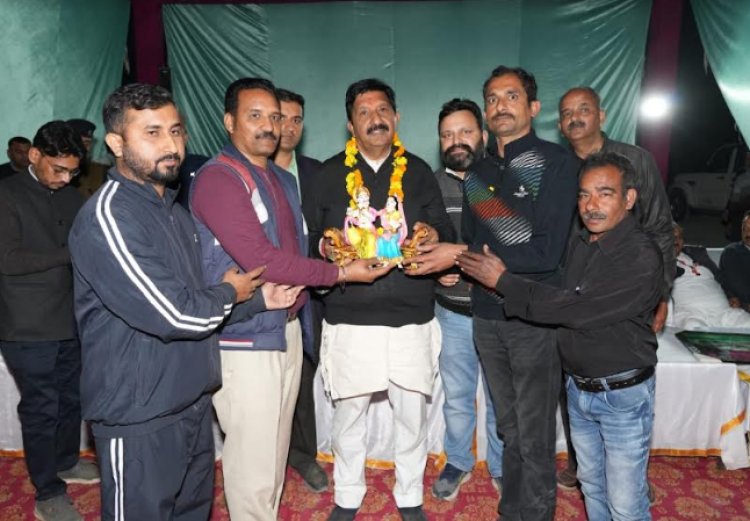 हरोली न्यूज कल्ब ने डिप्टी सी एम मुकेश अग्रिहोत्री को किया सम्मानित