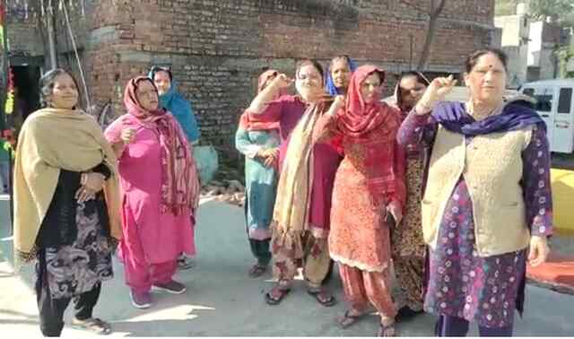 पंजाब : मंदिर में तलवारों सहित व्यक्ति हुआ दाखिल, महिलाओं और बच्चों में दहशत का माहौल