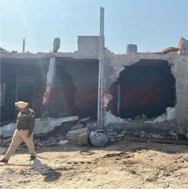 जालंधरः अमन नगर में निगम की बड़ी कार्रवाई, डिच चलाकर तोड़ी इमारतें