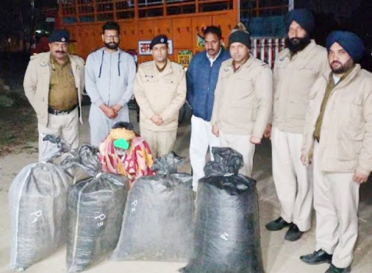 1 क्विंटल 8 किलो 900 ग्राम भुक्की सहित ट्रक चालक गिरफ्तार
