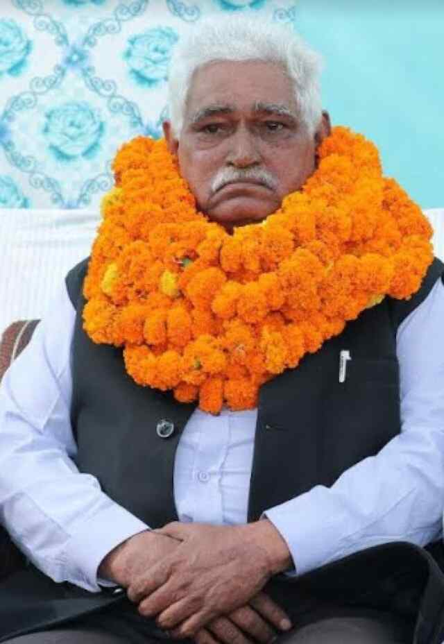 फर्जी शिवसेना के नाम पर राजनीतिक चमकाने वाले सावधान :-शिवदत्त विशिष्ट