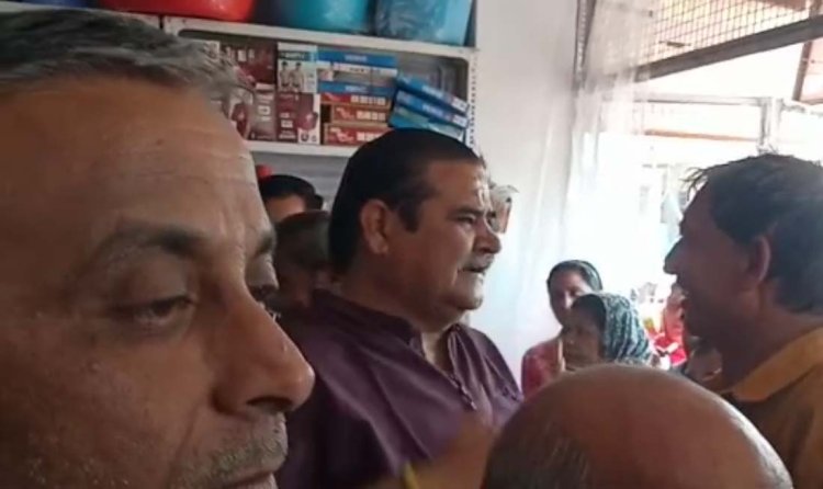 पंजाबः स्मार्ट राशन कार्ड धारकों को मुफ्त में गेहूं देने को लेकर भारी हंगामा, देखें वीडियो