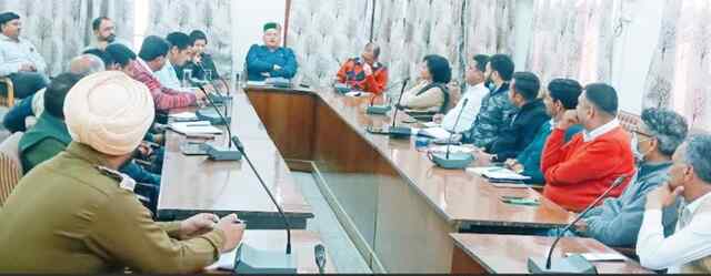 हरोली उत्सव को लेकर एसडीएम विशाल शर्मा ने उपमंडल स्तरीय अधिकारियों से की बैठक