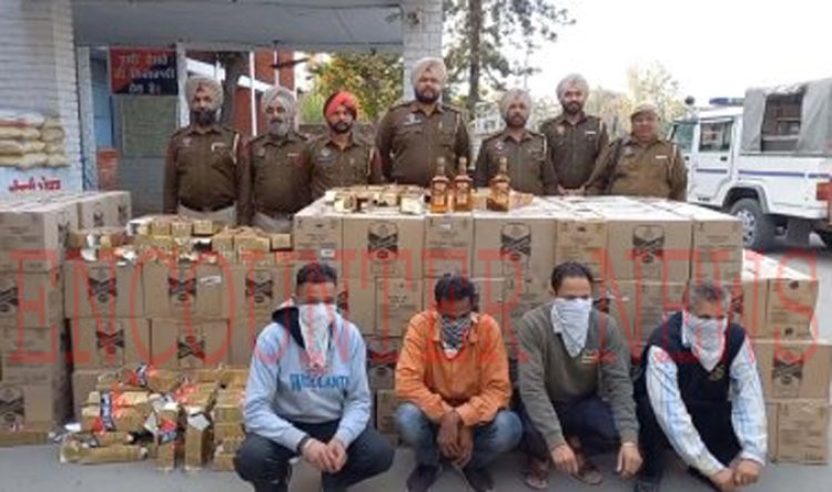 पंजाबः ट्रक से भारी मात्रा में शराब बरामद, चालक समेत 4 गिरफ्तार, देखें वीडियो