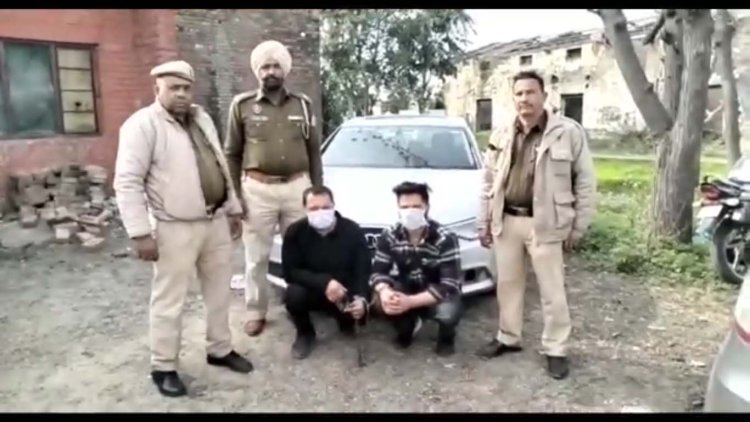 पंजाब : रईसजादों ने नशे में मचाया हुड़दंग, पुलिस पर किया हमला, देखें वीडियो