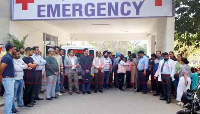पंजाबः बाबा फरीद यूनिवर्सिटी में डॉक्टरों ने की स्ट्राइक, जाने मामला