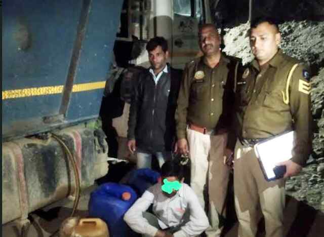 टिप्परों से डीजल चोरी के आरोप में एक काबू