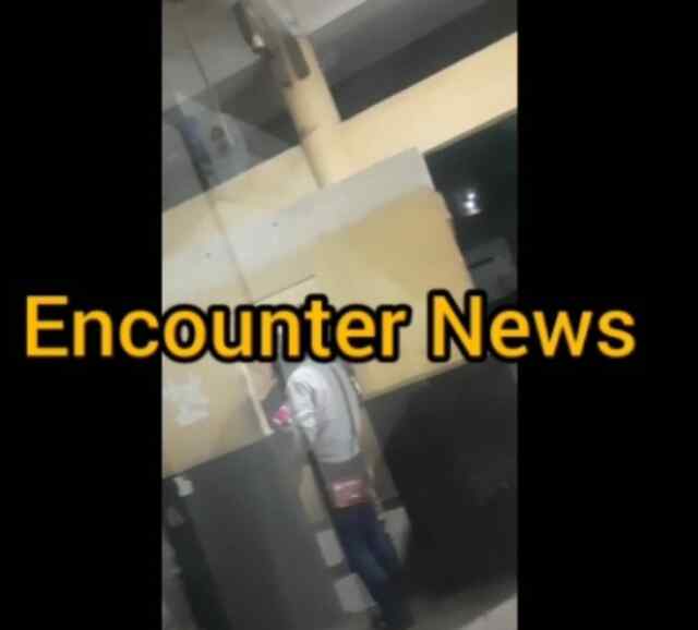 जालंधर: बस स्टैंड पर कैदी के साथ शराब पीते पुलिसकर्मी का वीडियो वायरल