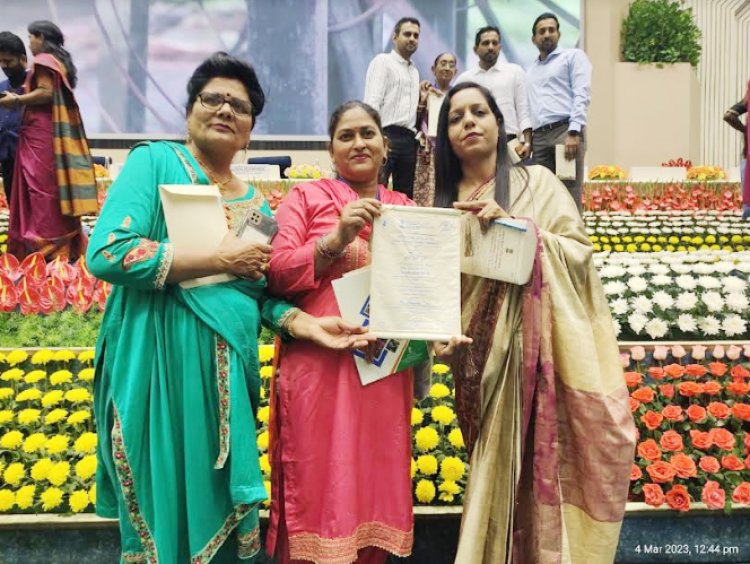 पूनम सैनी व सुभद्रा देवी को राष्ट्रपति ने किया सम्मानित 