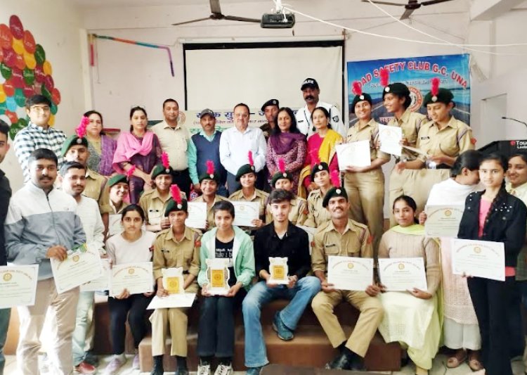 रोड सेफ़्टी क्लब पीजी कॉलेज ऊना मे “सड़क सुरक्षा , जीवन रक्षा” मुहिम पर दिया भाषण