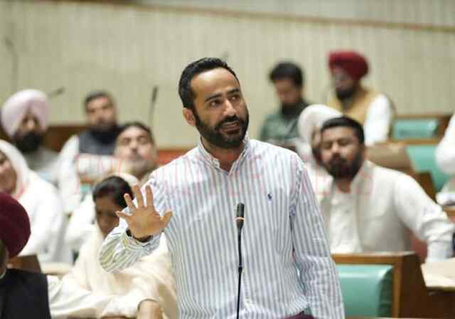 पंजाबः सरकारी अधिकारियों को कैबिनेट मंत्री ने जारी किए आदेश