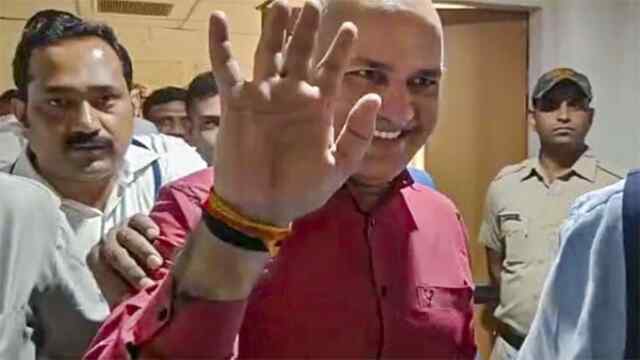 मनीष सिसोदिया की बड़ी मुश्किलेंः CBI के बाद अब ED ने को किया गिरफ्तार