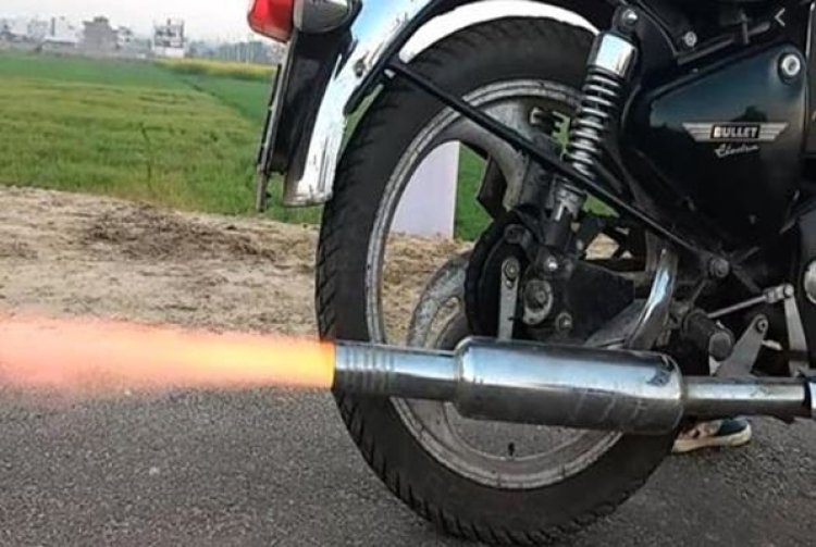 जालंधरः मॉडल टाउन की कई रिहायशी कालोनियों में बुलेट बाइक पर पटाखे बजाने वाले बदमाशों का आतंक