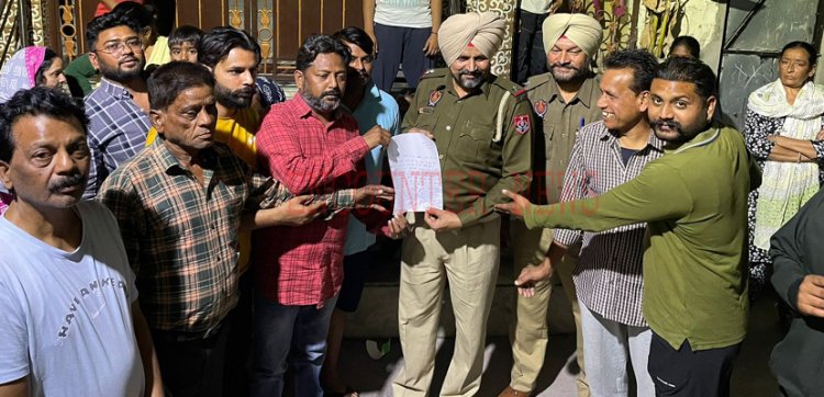 जालंधरः किशनपुरा में नशा तस्कर के खिलाफ इलाका निवासियों ने किया हंगामा, देखें वीडियो