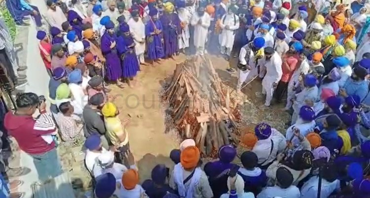 ਪੰਜਾਬ : 24 ਸਾਲਾ ਪ੍ਰਦੀਪ ਸਿੰਘ ਉਰਫ ਪ੍ਰਿੰਸ ਦਾ ਅੰਤਿਮ ਸਸਕਾਰ ਉਸਦੇ ਜੱਦੀ ਪਿੰਡ ਵਿੱਖੇ ਹੋਇਆ, ਦੇਖੋ ਵੀਡਿਓ