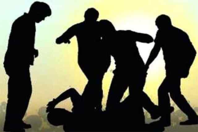 पंजाबः फिरोजपुर के सरहदी गांव में दो परिवारों के बीच हुआ झगड़ा