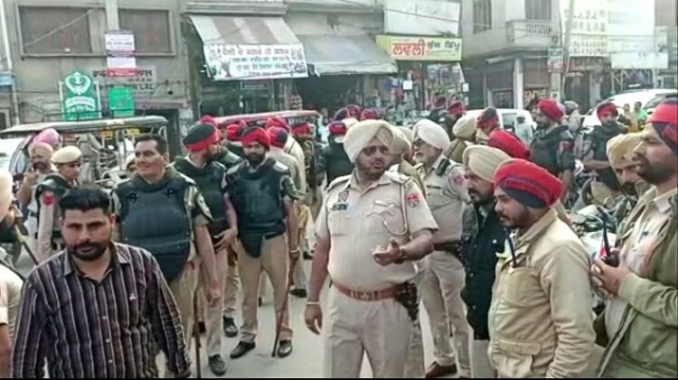 पंजाबः इन जिलों में धारा 144 लागू, भारी पुलिस फोर्स तैनात