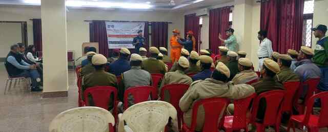 माता श्री चिंतपूर्णी मंदिर में एक दिवसीय प्राथमिक चिकित्सा एवं खोज और बचाव तकनीक प्रशिक्षण शिविर आयोजित