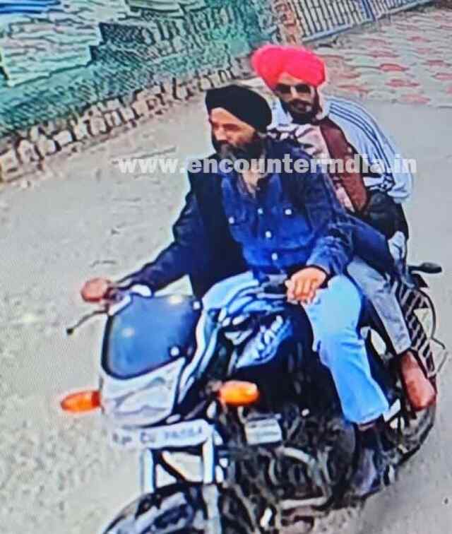 जालंधर से बड़ी ख़बरः अमृतपाल सिंह के भागने दौरान इस्तेमाल की गई प्लेटिना बाइक इस गांव से हुई बरामद