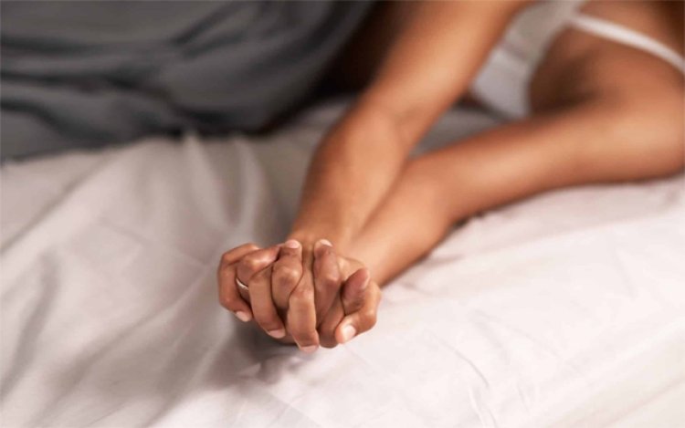प्रेमिका संग शरीरिक संबंध बनाने दौरान हुआ कुछ ऐसा, लड़की की हुई मौत