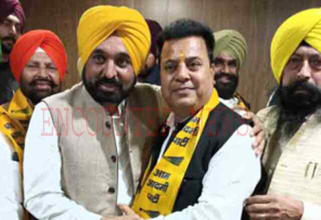 जालंधरः पूर्व डिप्टी मेयर प्रवेश तांगड़ी आप में हुए शामिल